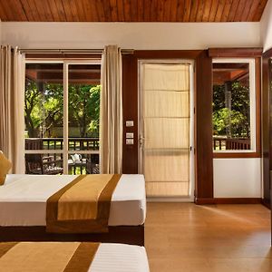 Deluxe Room Early Check or Late Check-Out on Availability on Food & Beverages